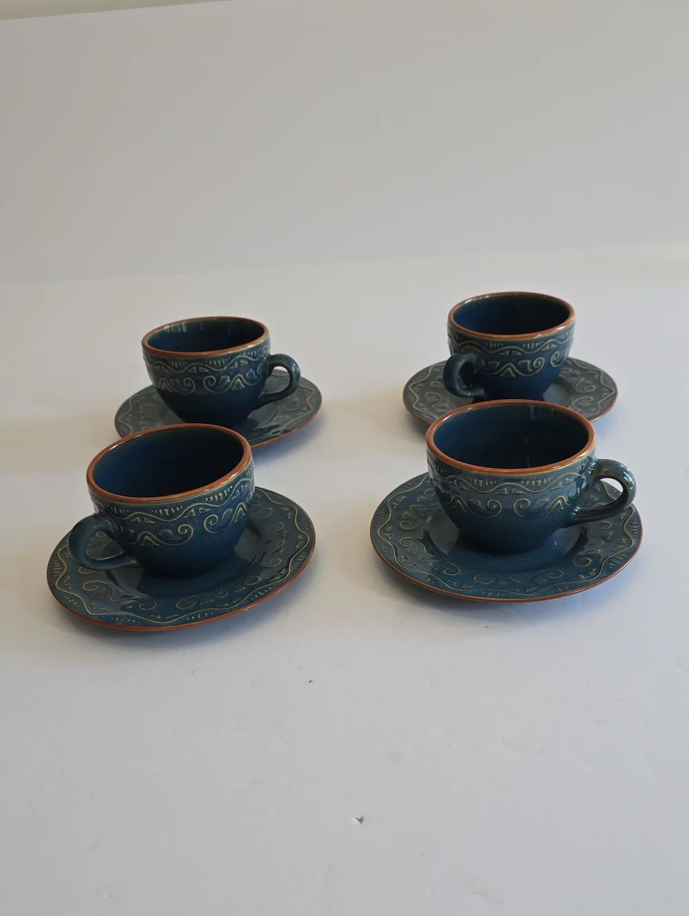 Pier 1 Set Of 4 Tunisia Cups Saucers Stoneware Blue Scroll Pattern Retired